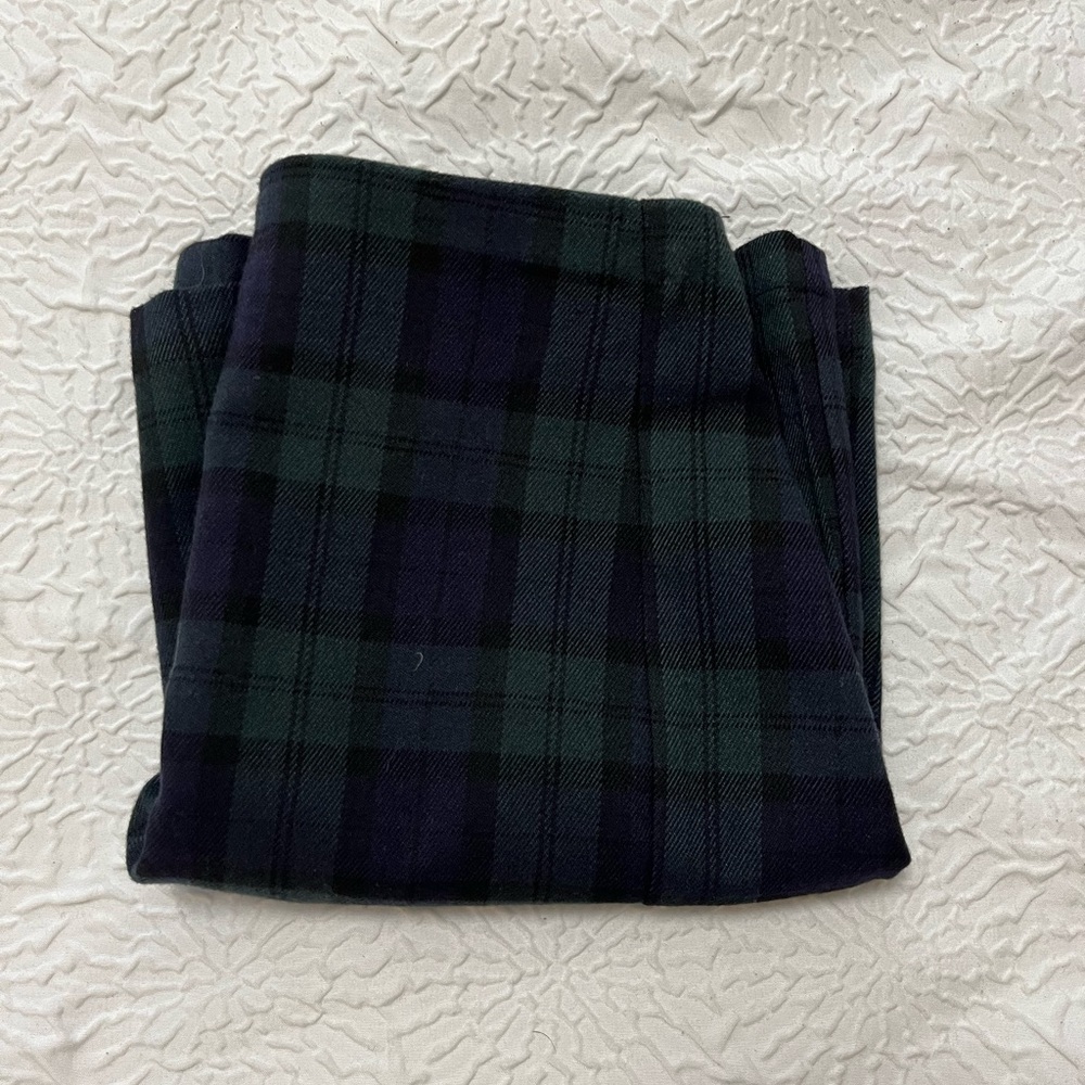 Mini Brandy Melville skirt, never worn, in perfect condition.